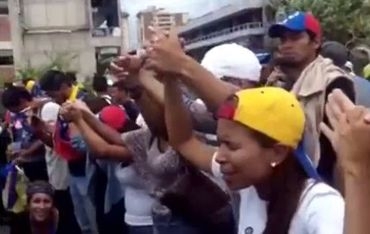 cristaos-oram-na-venezuela