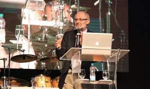 “É impossível provar cientificamente que Deus não existe”, diz cientista Adauto Lourenço