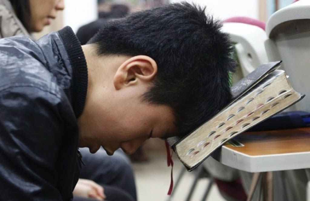 Cristãos se reúnem de madrugada todos os dias para orar na Coreia do Sul